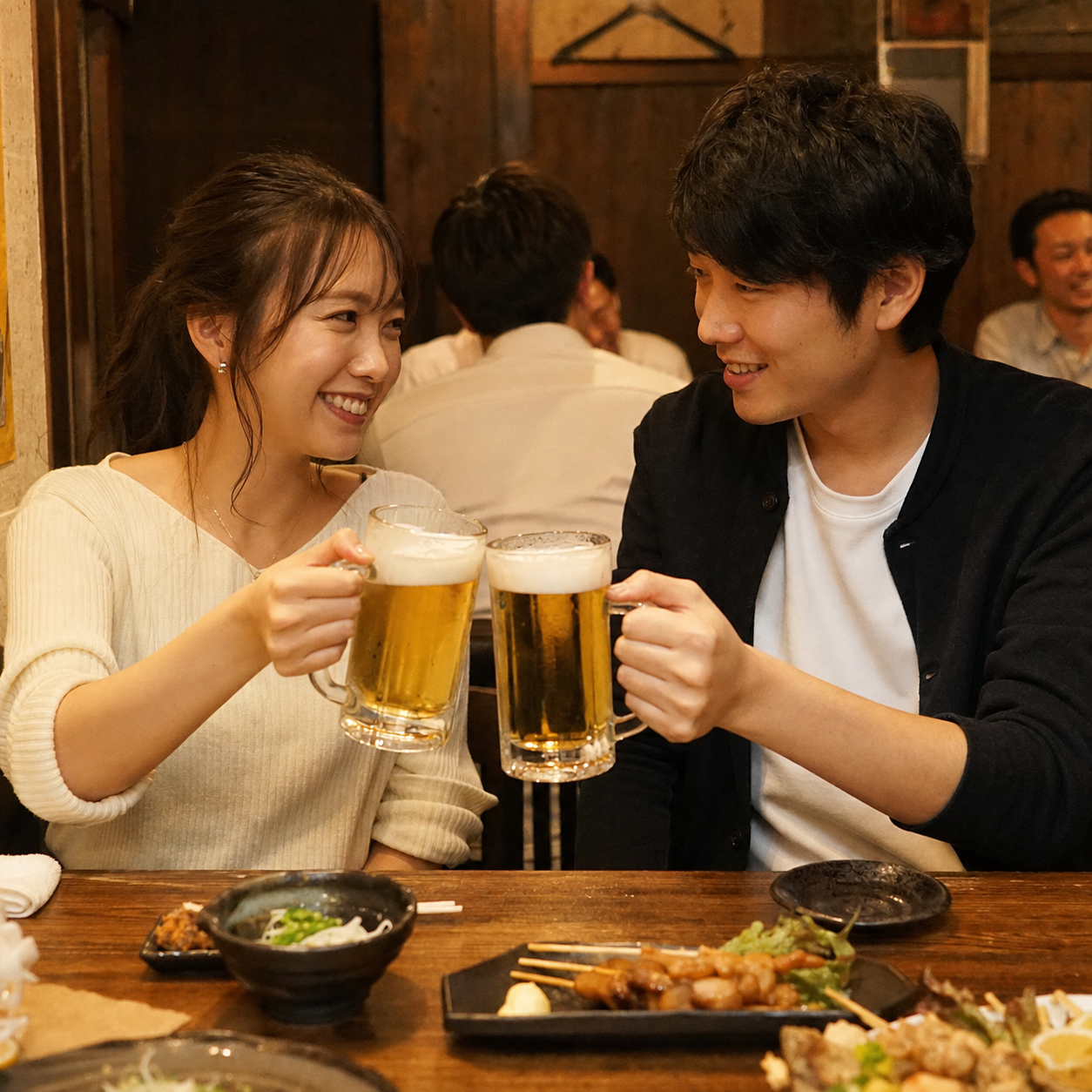 初回は気軽な居酒屋・カフェで会う